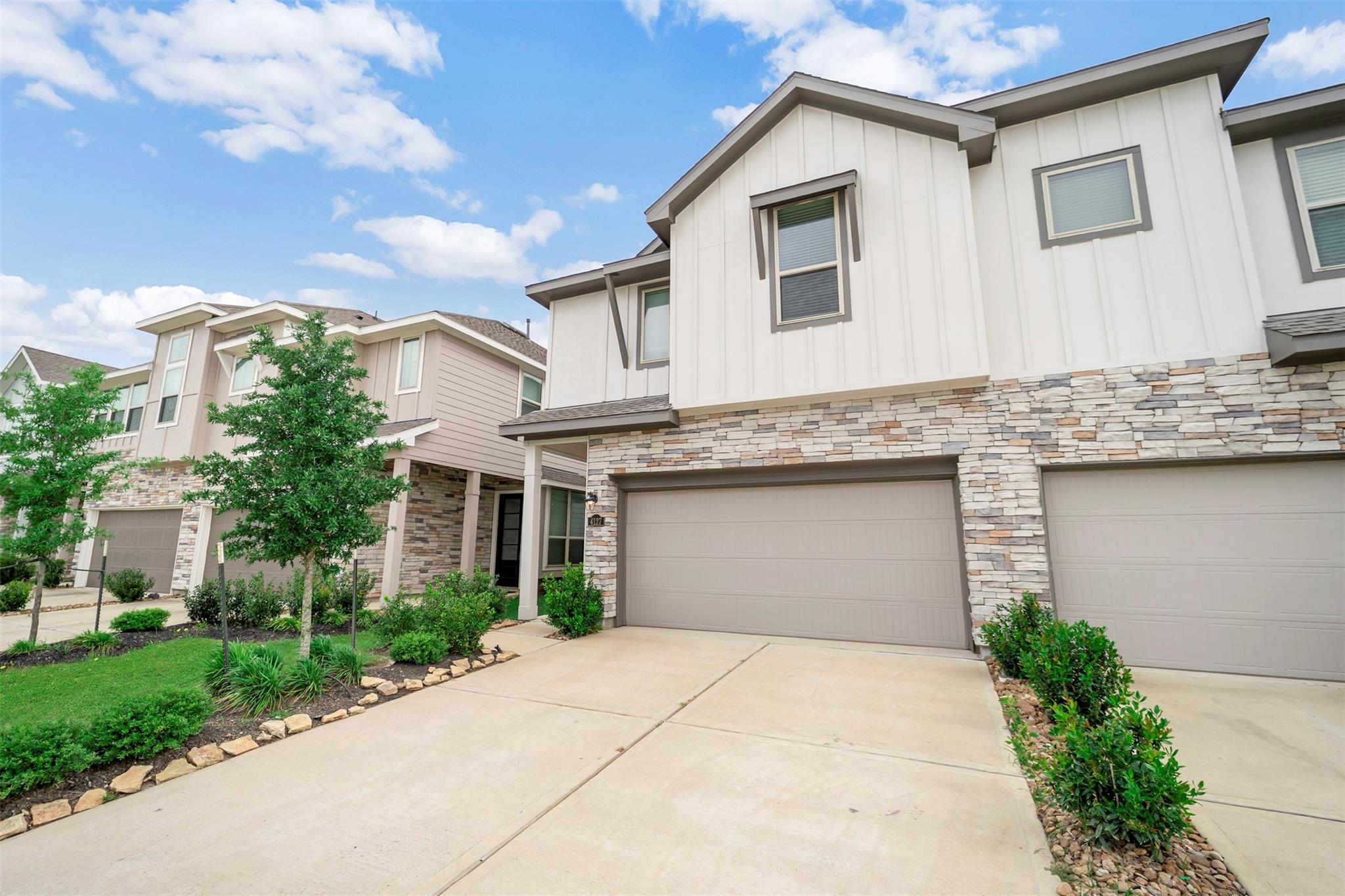 4127 Champlain Way