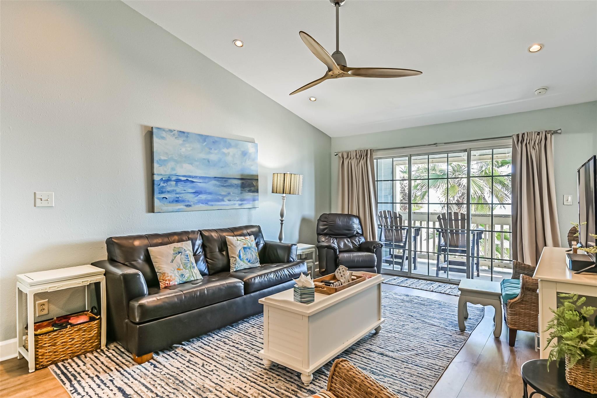 7000 Seawall Boulevard 238