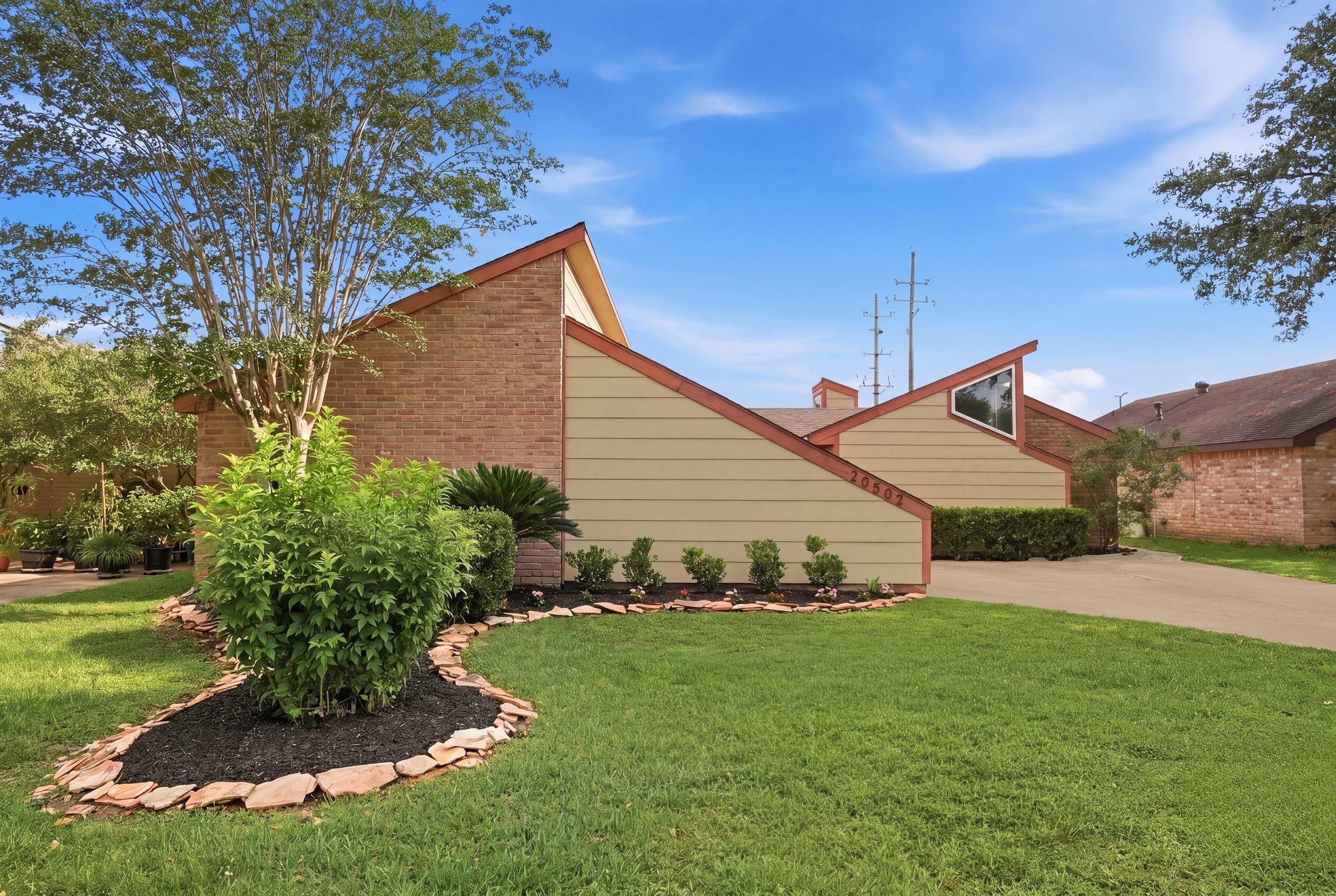 20502 Hampshire Rocks Drive