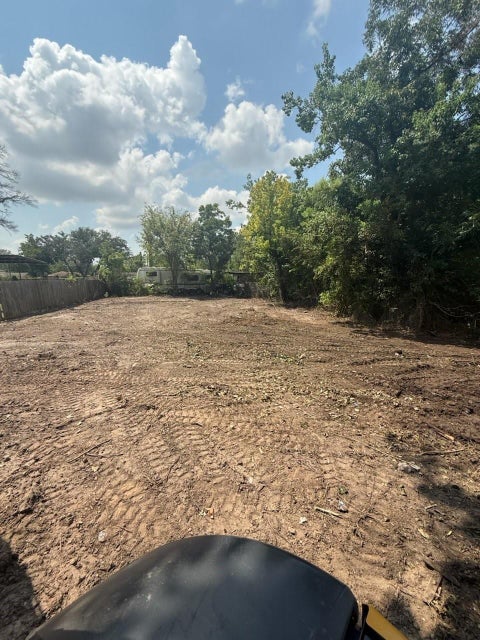 Vacant Land For Sale - 8004 Flintridge Drive<br/> Houston, TX 77028