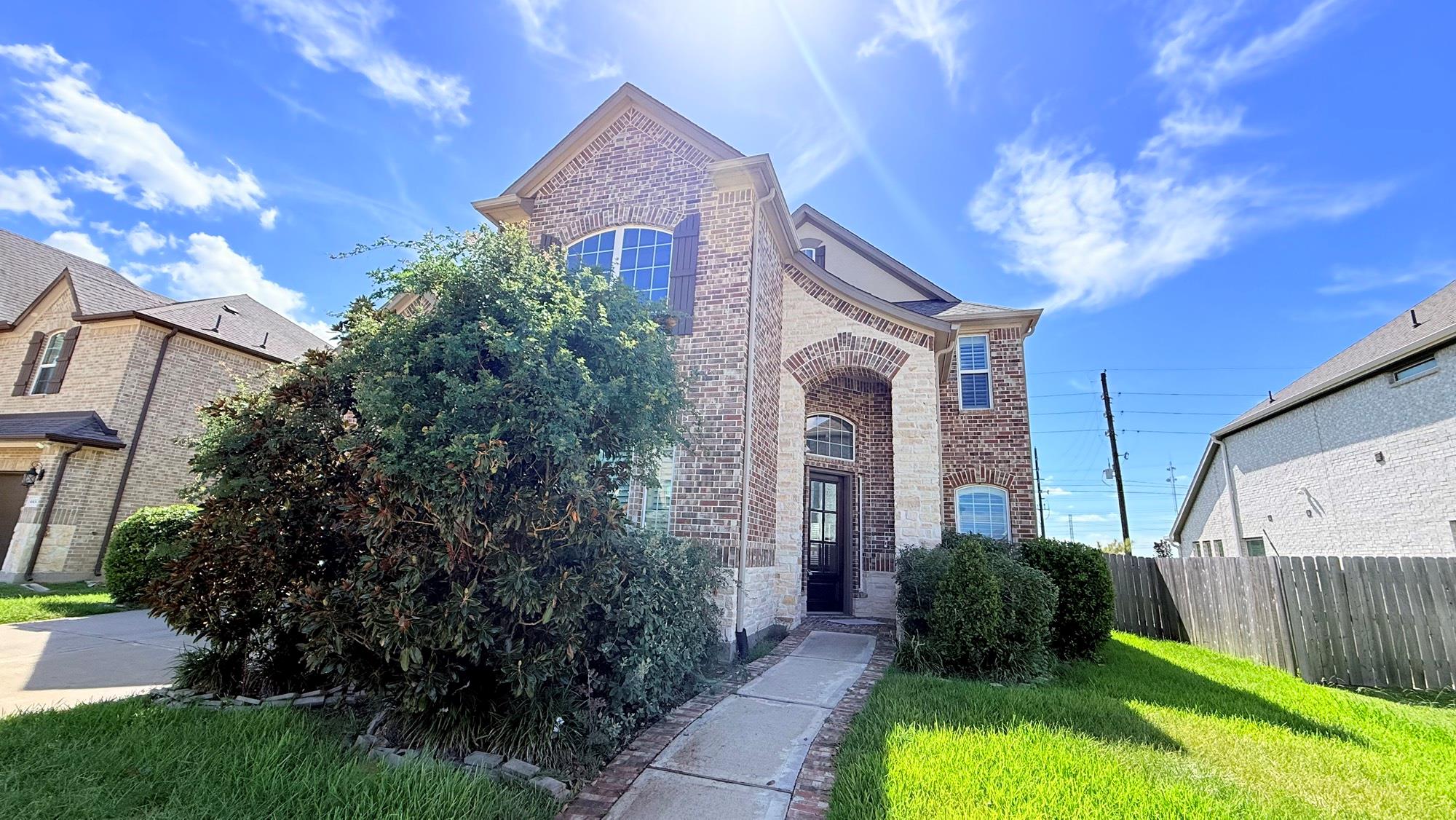 4426 Tumbling Leaf Court