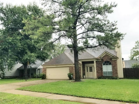 Homes For Rent - 10015 Red Wolf Lane<br/> Houston, TX 77064