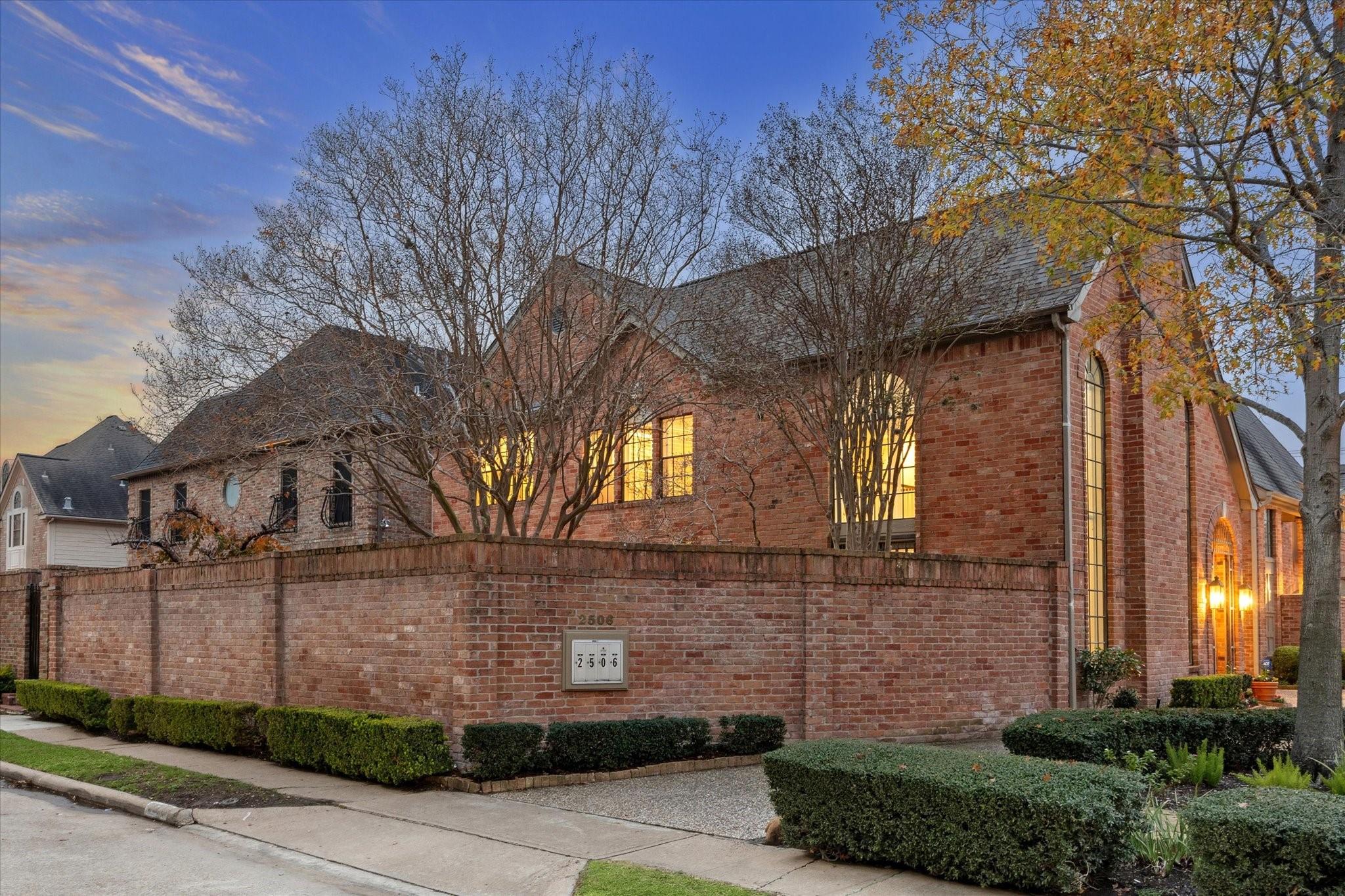 2506 Potomac Drive A