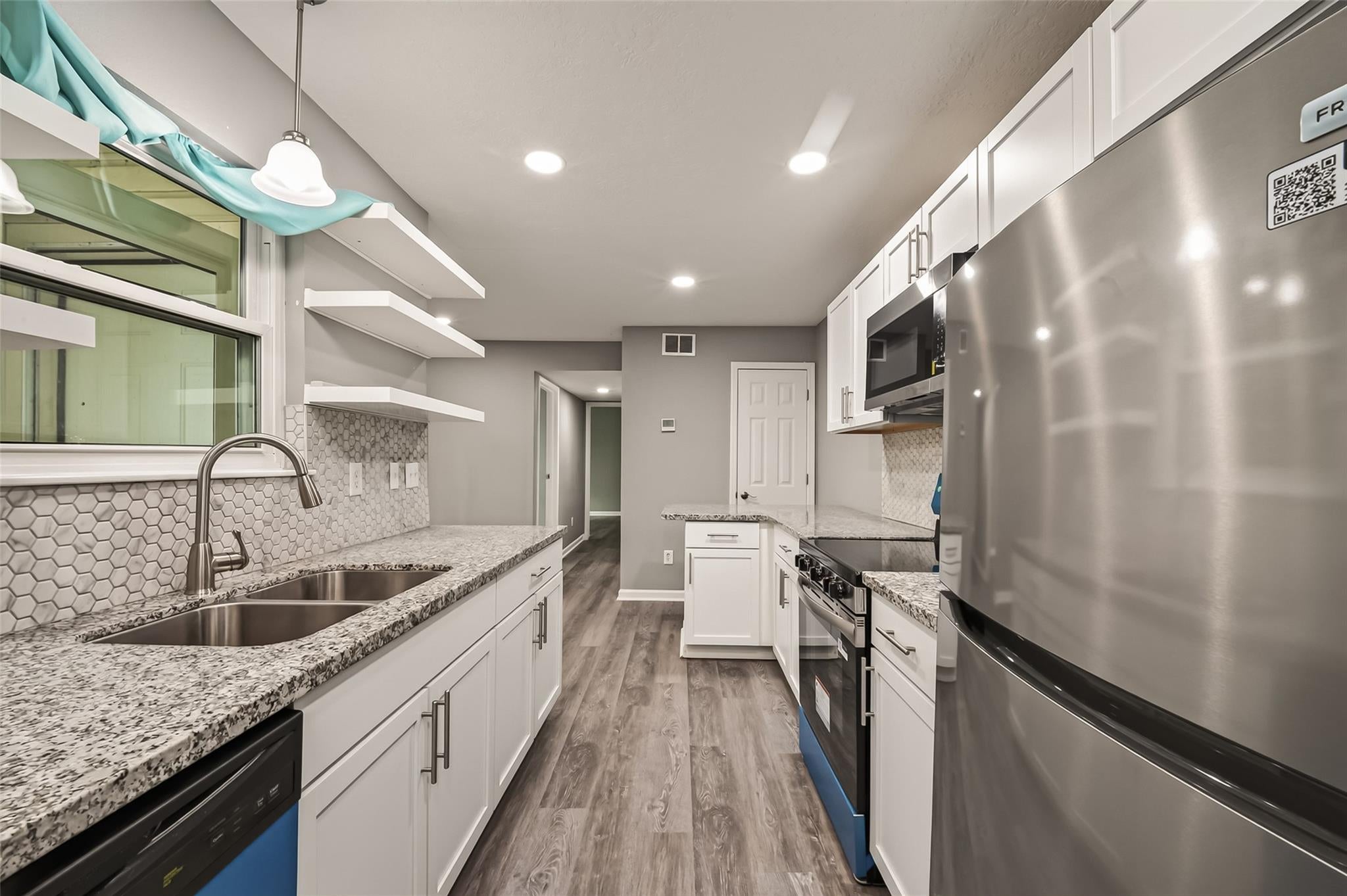 7600 Emmett F Lowry Expressway 313