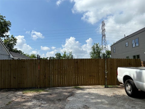 Vacant Land For Sale - 220 E 37th Street<br/> Harris County, Houston, TX 77018