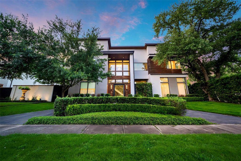 Photo of 2608 Barbara Lane, West University, TX 77005 (MLS # 9043641)