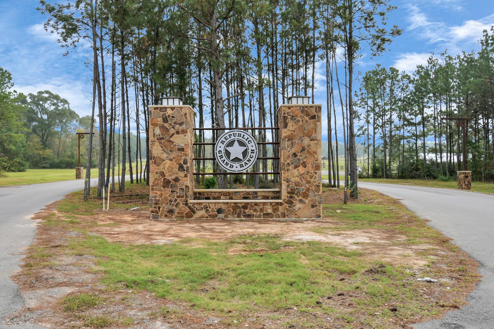 15522 Wood Grove Way