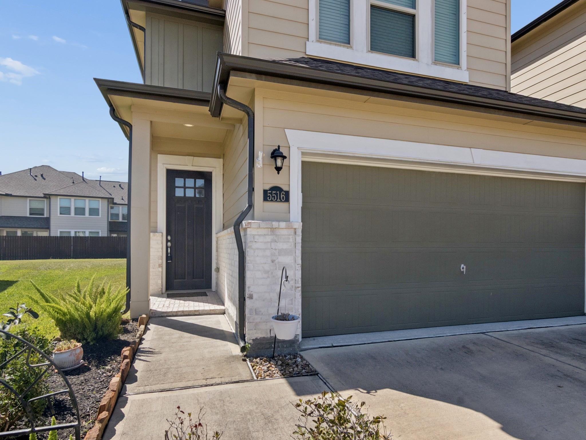 5516 Clarendon Hills Court