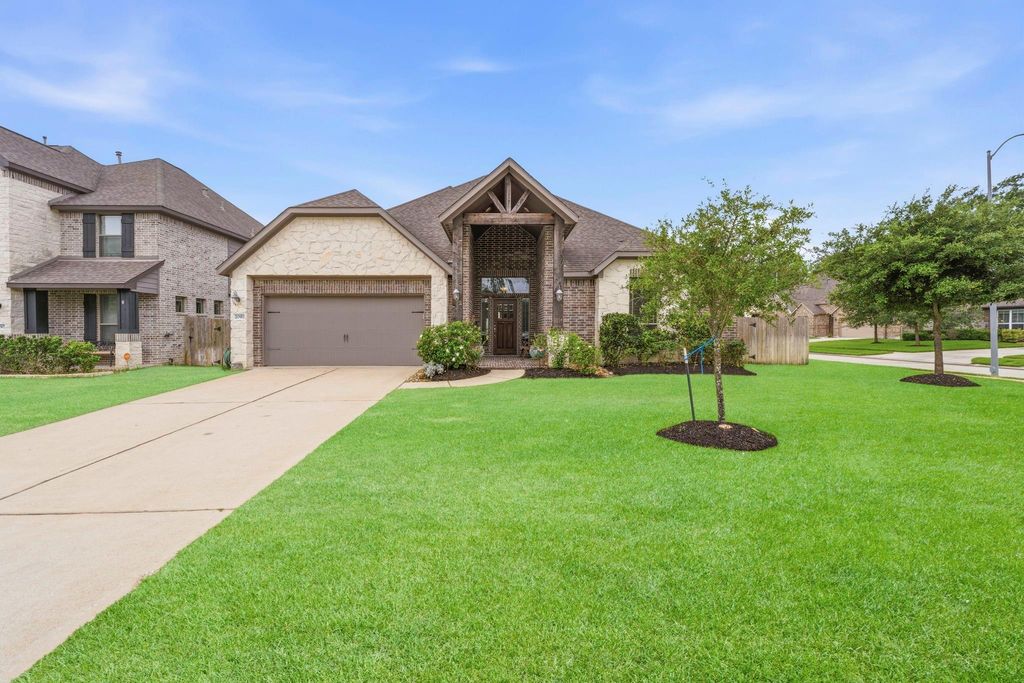 Photo of 20911 Passelande Drive, Tomball, TX 77375 (MLS # 51938181)