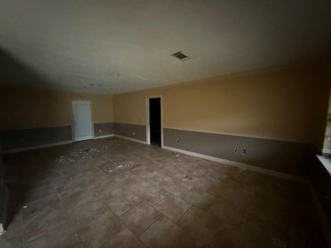 Tiny photo for 411 E Stadium Street ST, Kirbyville, TX 75956 (MLS # 70888726)