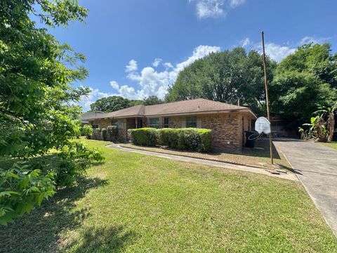 Photo of 6299 Garner Ave Street, Groves, TX 77619 (MLS # 57440386)