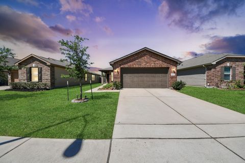 Photo of 11647 Rosewood Forest Court, Houston, TX 77038 (MLS # 20399361)