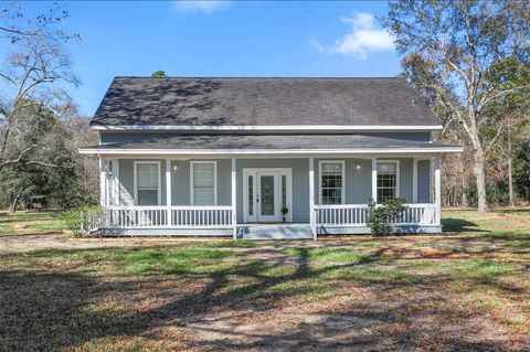 Homes For Sale - 1635 Wallisville Turtle Bayou Road Rd<br/> Wallisville, TX 77597