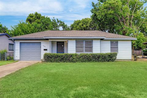 Photo of 1706 3rd Avenue N, Texas City, TX 77590 (MLS # 72985722)