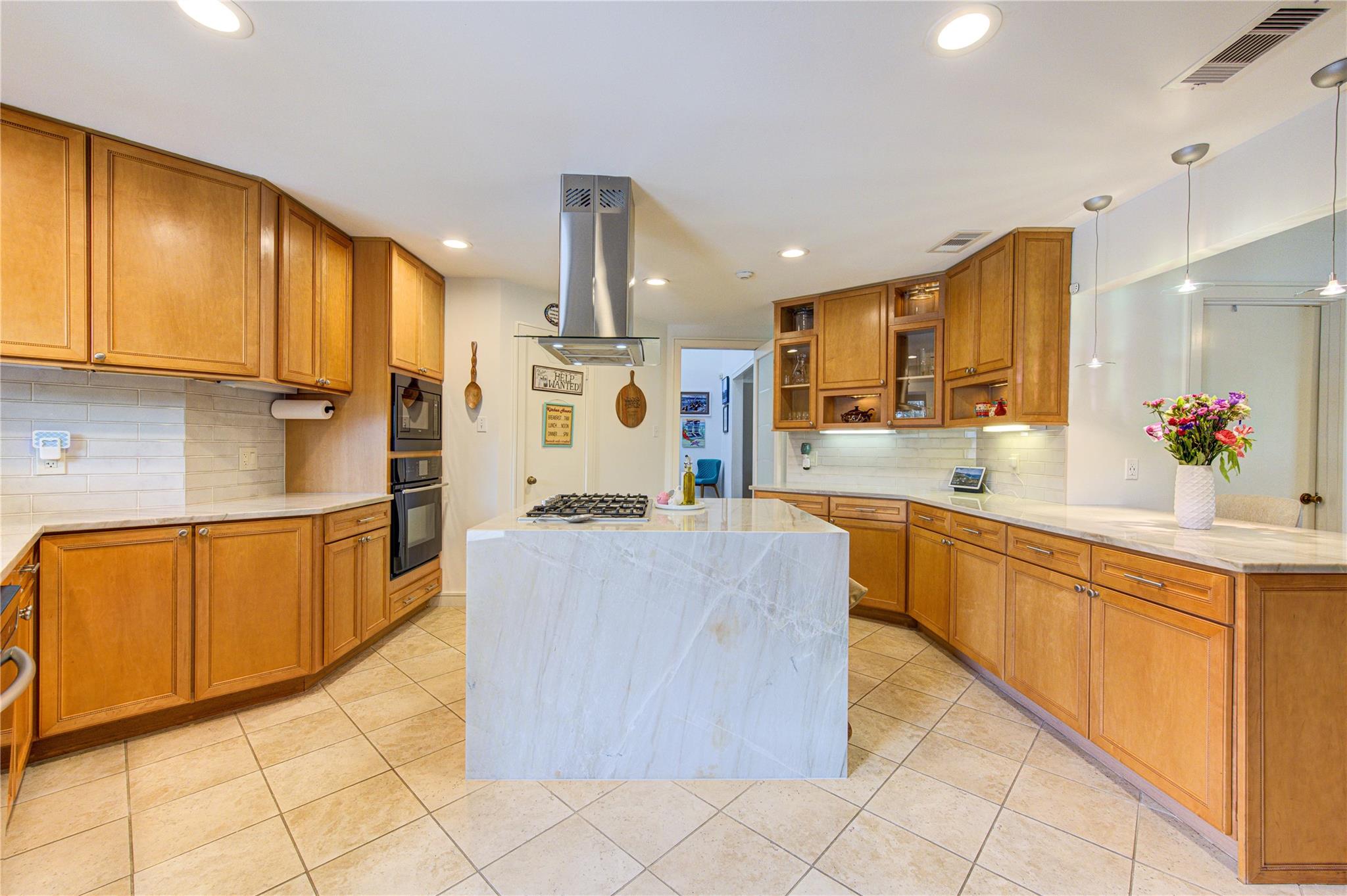 1403 E Brooklake Drive