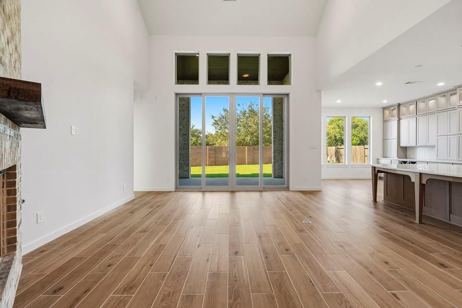 5307 Lakeview Bend