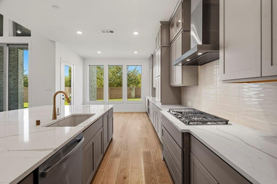 5307 Lakeview Bend
