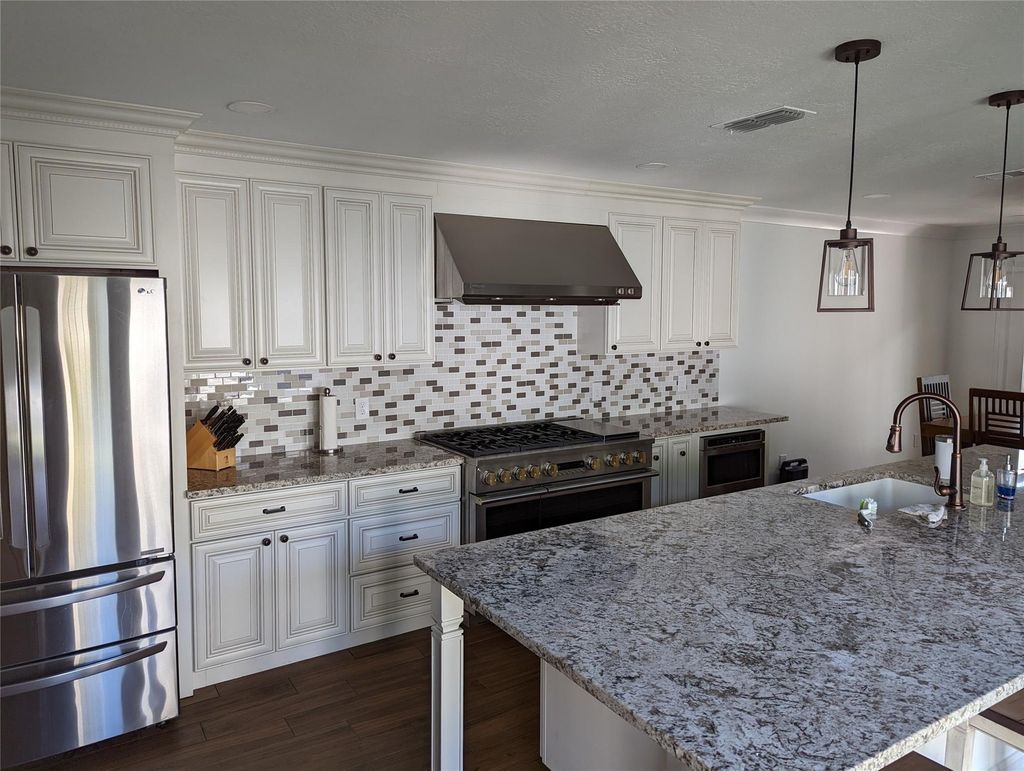Photo of 2621 Country Club Boulevard, Sugar Land, TX 77478 (MLS # 70178922)