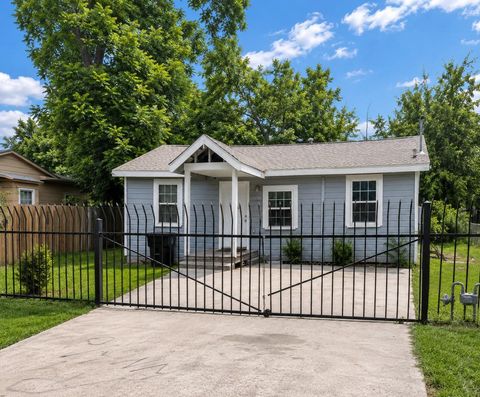 Photo of 7438 Bywood Street, Houston, TX 77028 (MLS # 96585522)