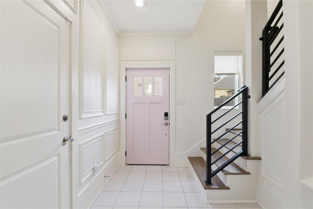 Photo of 1716 Ovid Street #D, Houston, TX 77007 (MLS # 43006301)