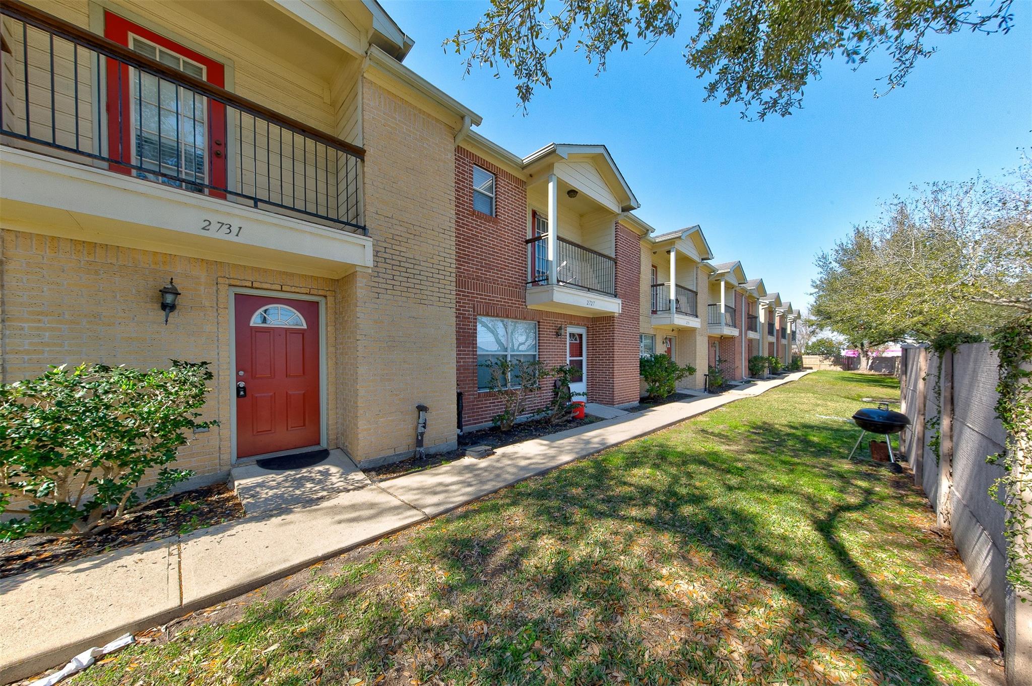 2731 Vienna Place