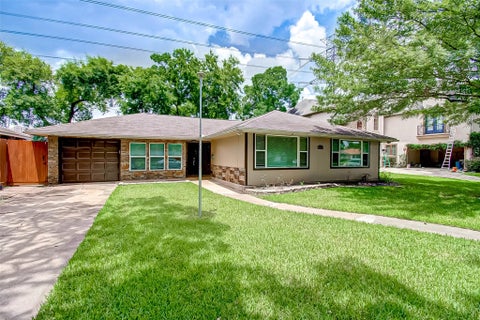 Photo of 4804 Saxon Street, Bellaire, TX 77401 (MLS # 16246967)