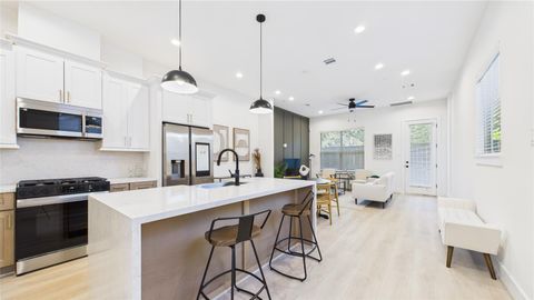 Photo of 805 Brooks Street #B, Houston, TX 77009 (MLS # 52452312)