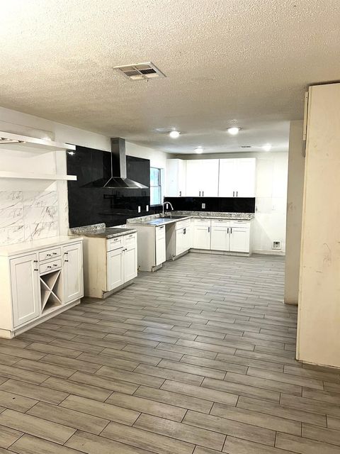 Tiny photo for 807 Turney Drive, Houston, TX 77038 (MLS # 60393389)