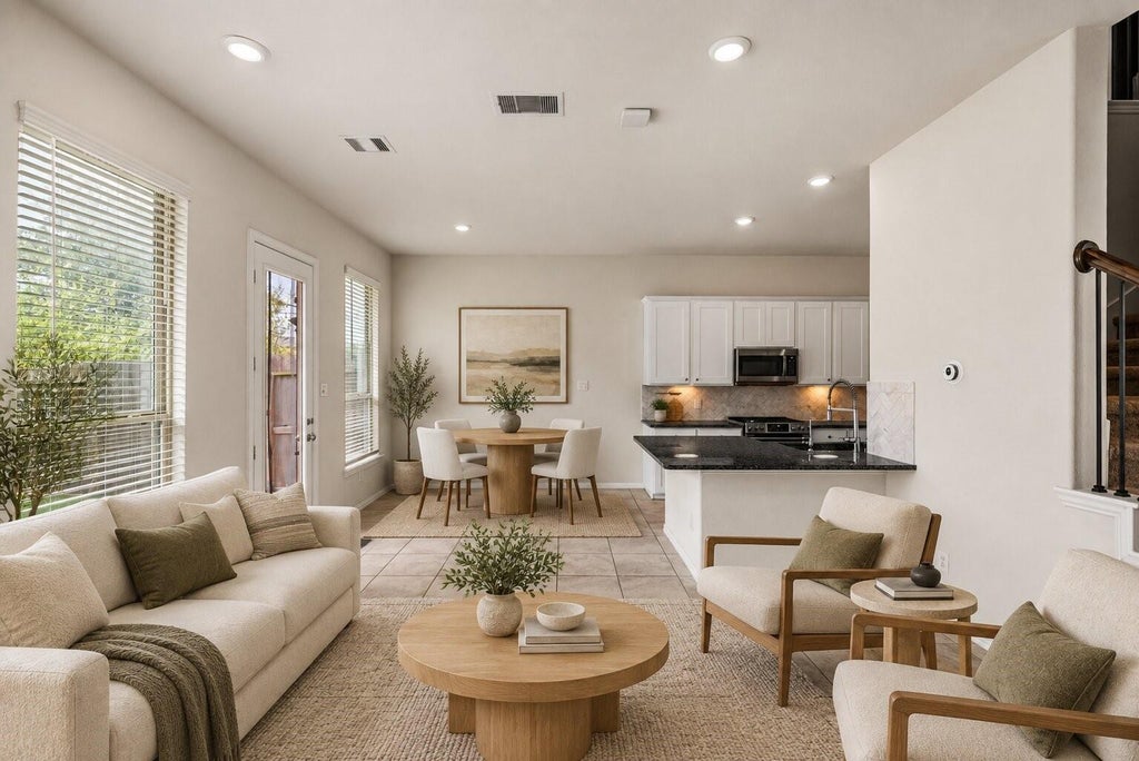 Photo of 219 Club Crest Lane, Houston, TX 77009 (MLS # 88951960)
