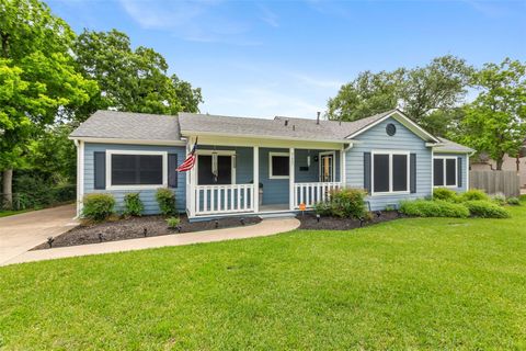 Photo of 717 Inwood Drive, Bryan, TX 77802 (MLS # 63290470)