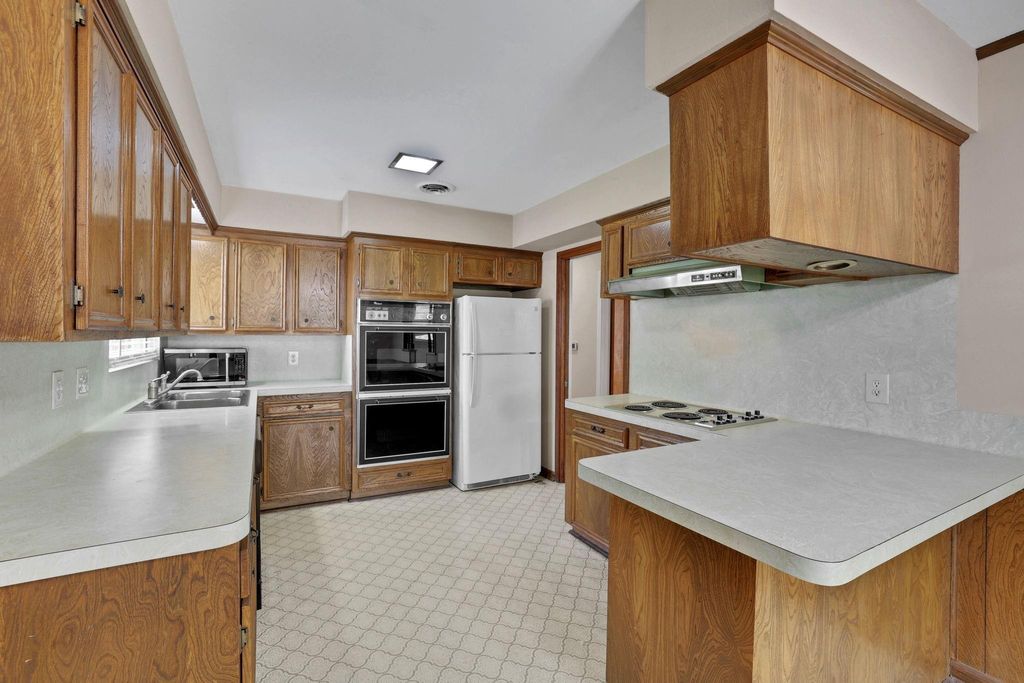 Photo of 9526 Vogue Lane, Houston, TX 77080 (MLS # 77485560)