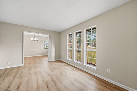 Tiny photo for 119 Laura Lane, Conroe, TX 77385 (MLS # 48951076)