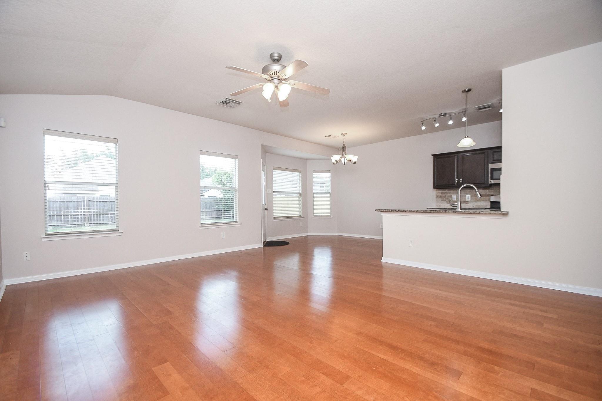 1910 Plum Creek Lane