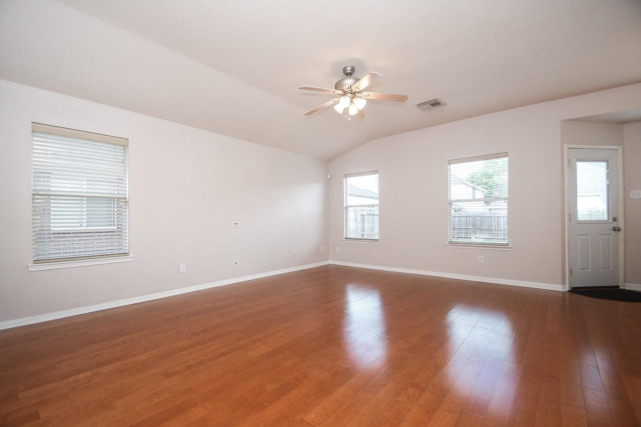 1910 Plum Creek Lane