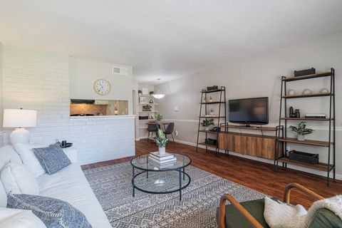 Photo of 6263 Westheimer Road #905, Houston, TX 77057 (MLS # 52430452)