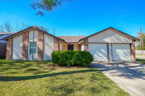 Photo of 535 Shenandoah Drive, Richmond, TX 77469 (MLS # 66423745)