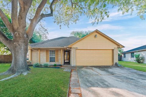 Photo of 7502 Briar Run Court, Houston, TX 77489 (MLS # 5844642)