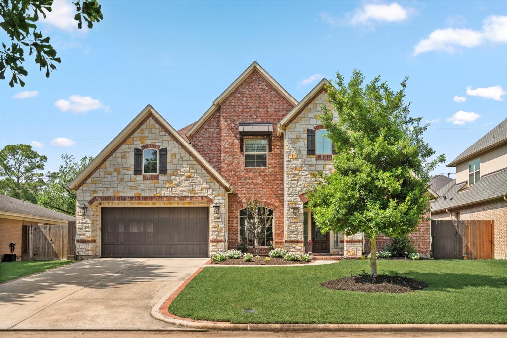 Photo of 14110 Woodthorpe Lane, Houston, TX 77079 (MLS # 43218261)