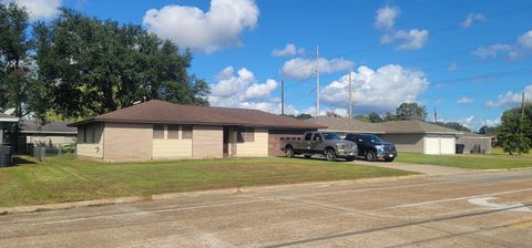 1608 Avenue H Nederland TX 77627