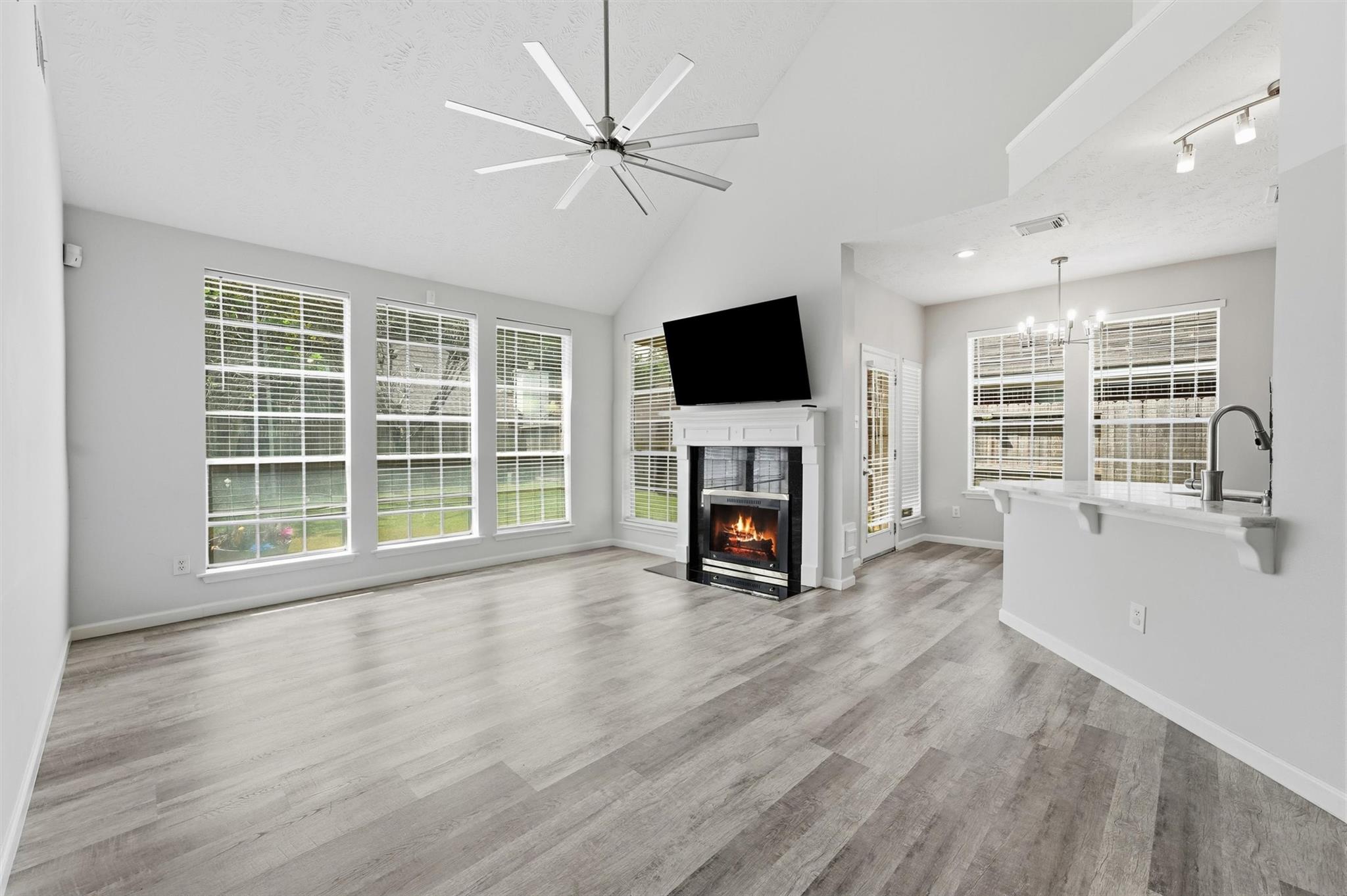 4431 Forest Creek