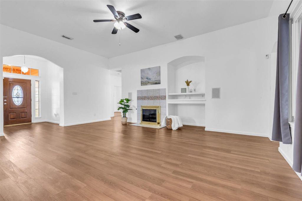 Photo of 8506 Willancy Lane, Houston, TX 77095 (MLS # 86084278)