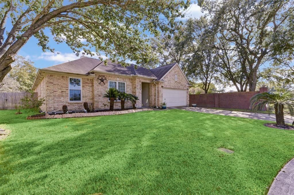 Photo of 8506 Willancy Lane, Houston, TX 77095 (MLS # 86084278)
