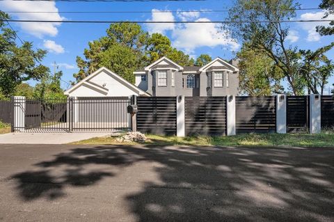 Photo of 2504 Ferguson Way, Houston, TX 77088 (MLS # 87103389)