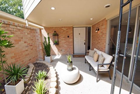 Photo of 738 Country Place Drive Drive #C, Houston, TX 77079 (MLS # 97908191)