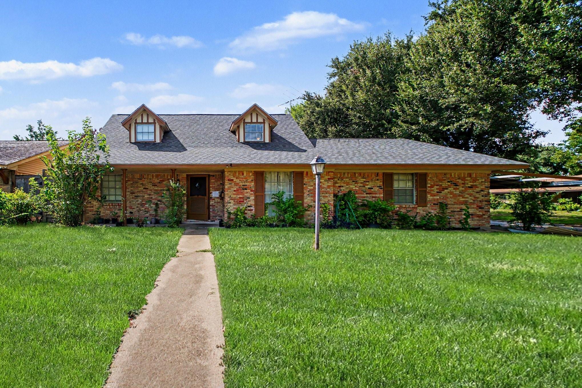 2806 Dewberry Lane
