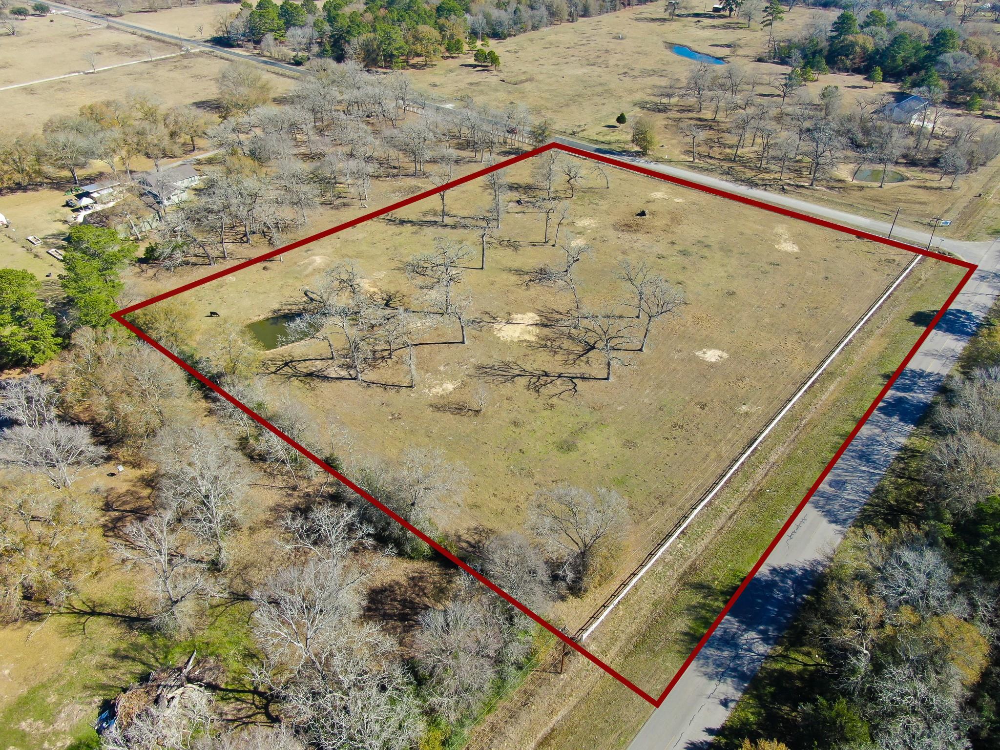 26071 Forest Hills Ln