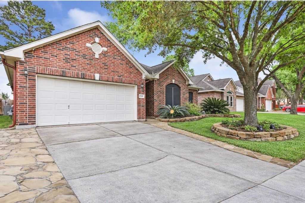 Photo of 18418 Hot Creek Court, Humble, TX 77346 (MLS # 52057802)