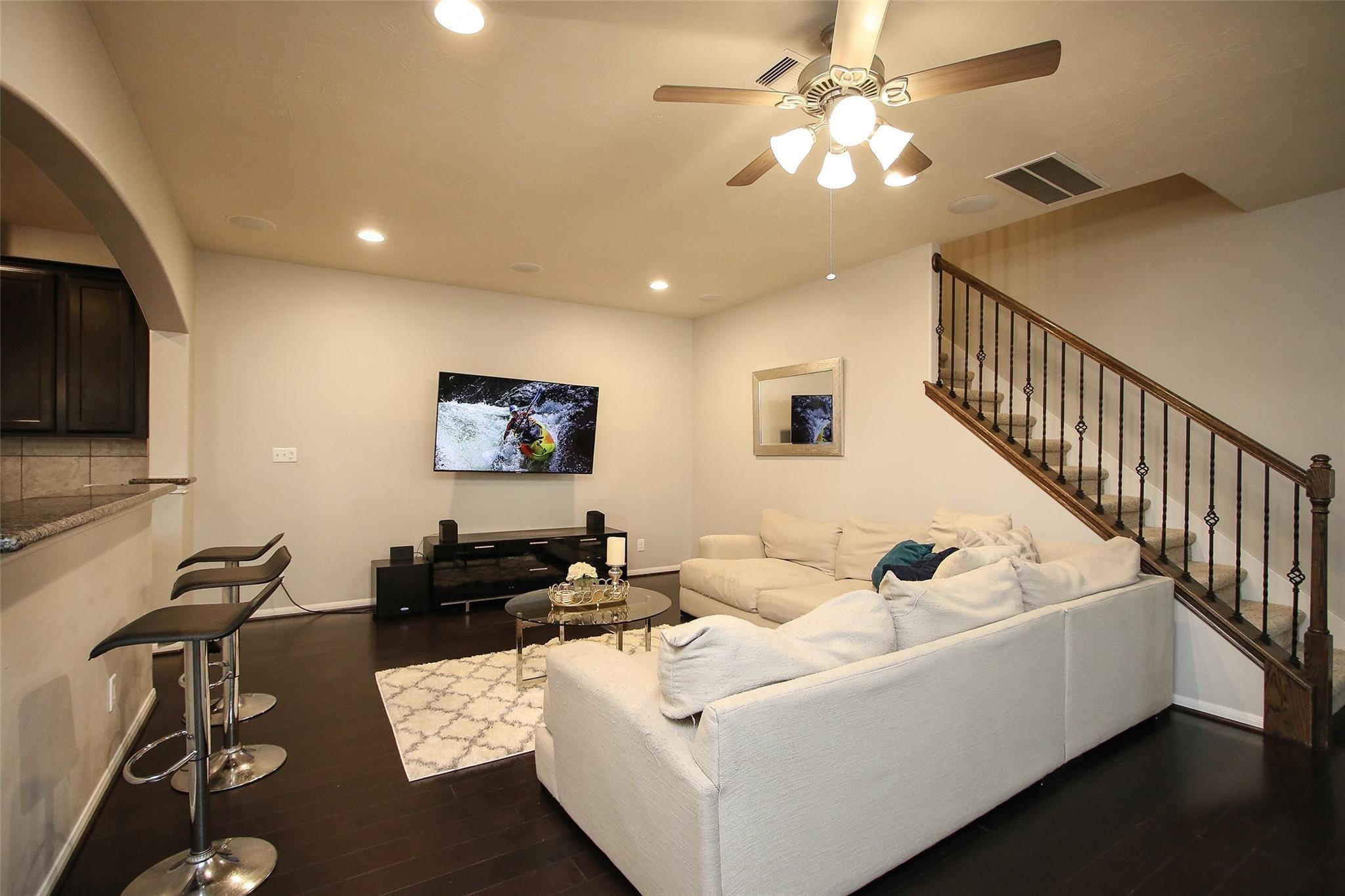 8517 Sunset Loch Drive