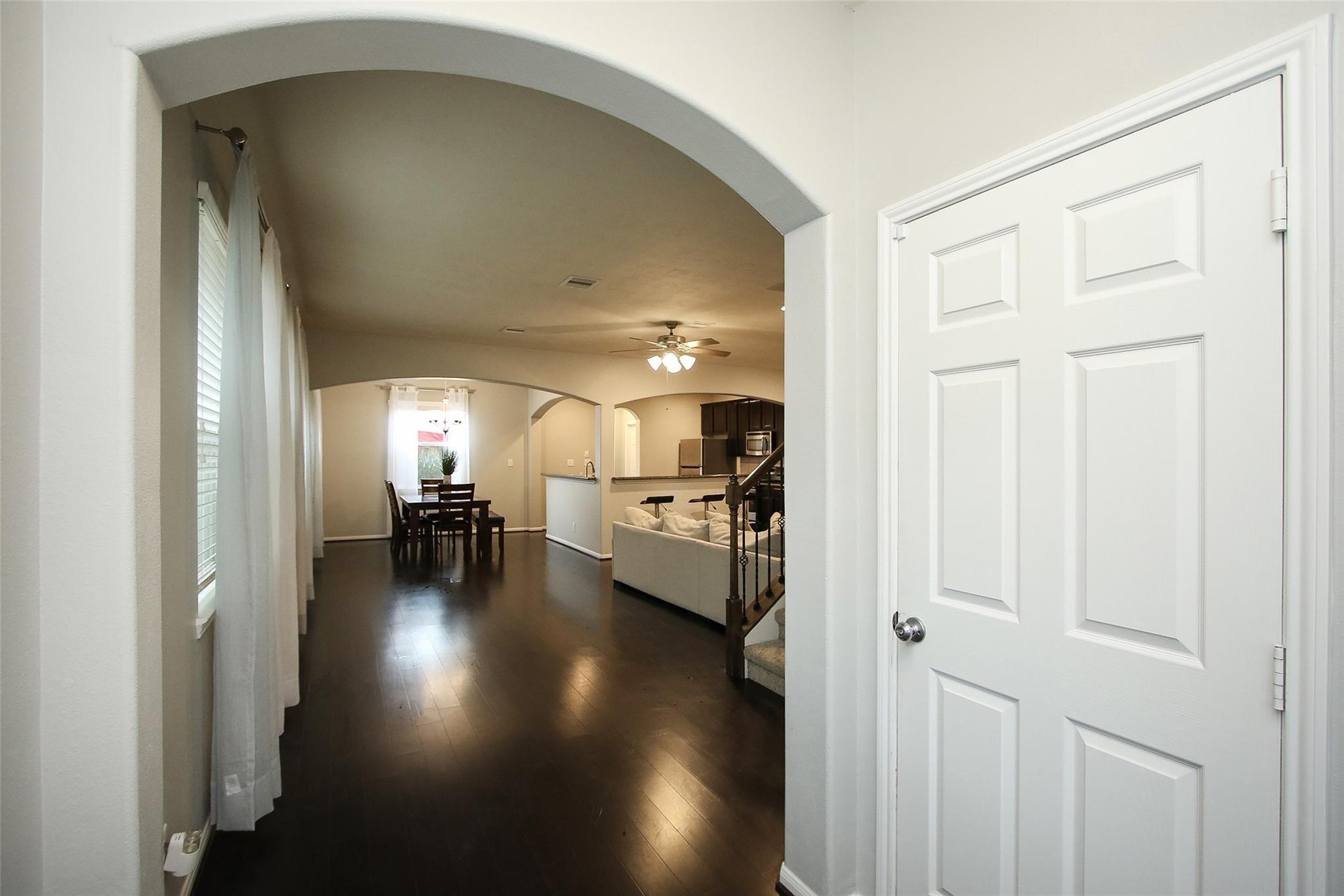 8517 Sunset Loch Drive