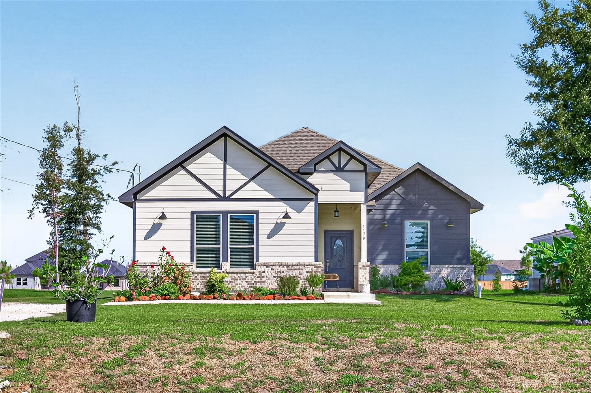 1129 Peter Pine Street